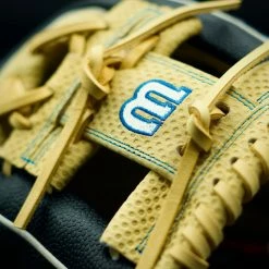 2023 Wilson A2000 South Region SM 11.5" Spin Control Infield Baseball Glove: WBW101301115 20 2023 Wilson A2000 South Region SM 11.5" Spin Control Infield Baseball Glove: WBW101301115 -Fielding Gloves Sales WBW101301115 6